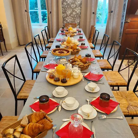 Chateau Montplaisir Charming In Provence Guest house